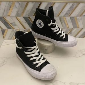 Converse High Top Sneakers 5.5